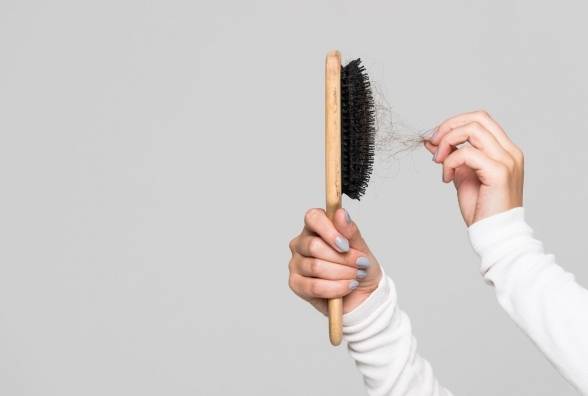 Чи може діабет спричинити випадіння волосся?